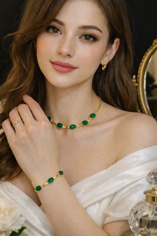 💎 Emerald Glow Oval Crystal Necklace & Bracelet Set – Luxury Look for Women